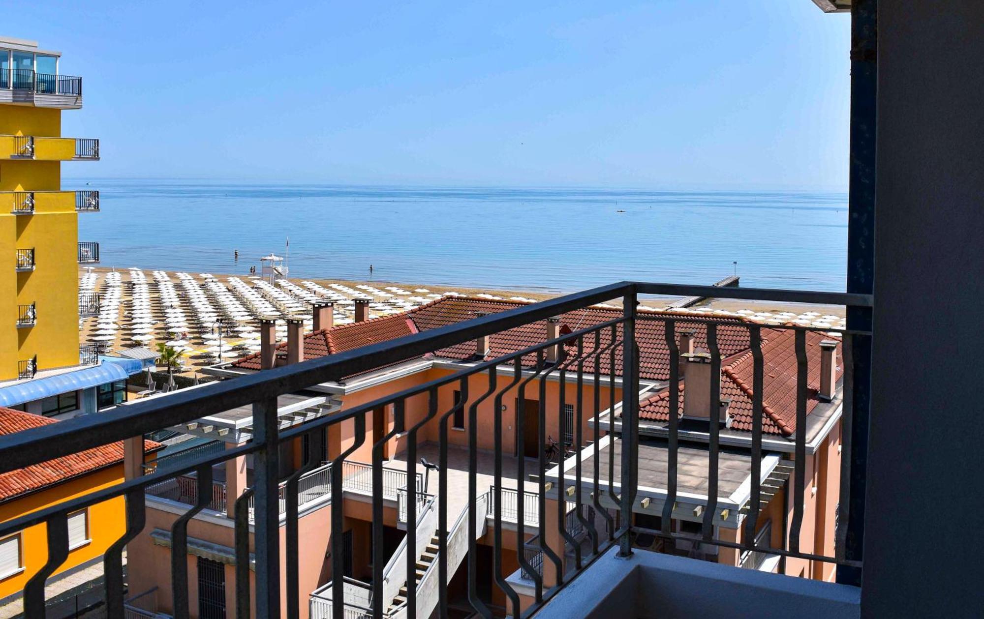 Hotel Umberto Lido di Jesolo Exterior photo